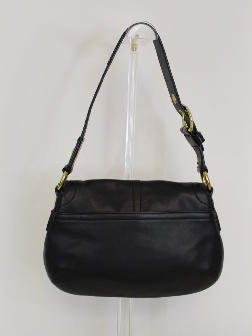 Coach Soho Black Leather Flap Shoulder Bag Gold Hardware 2010 Y2K Classic - Picture 6 of 14